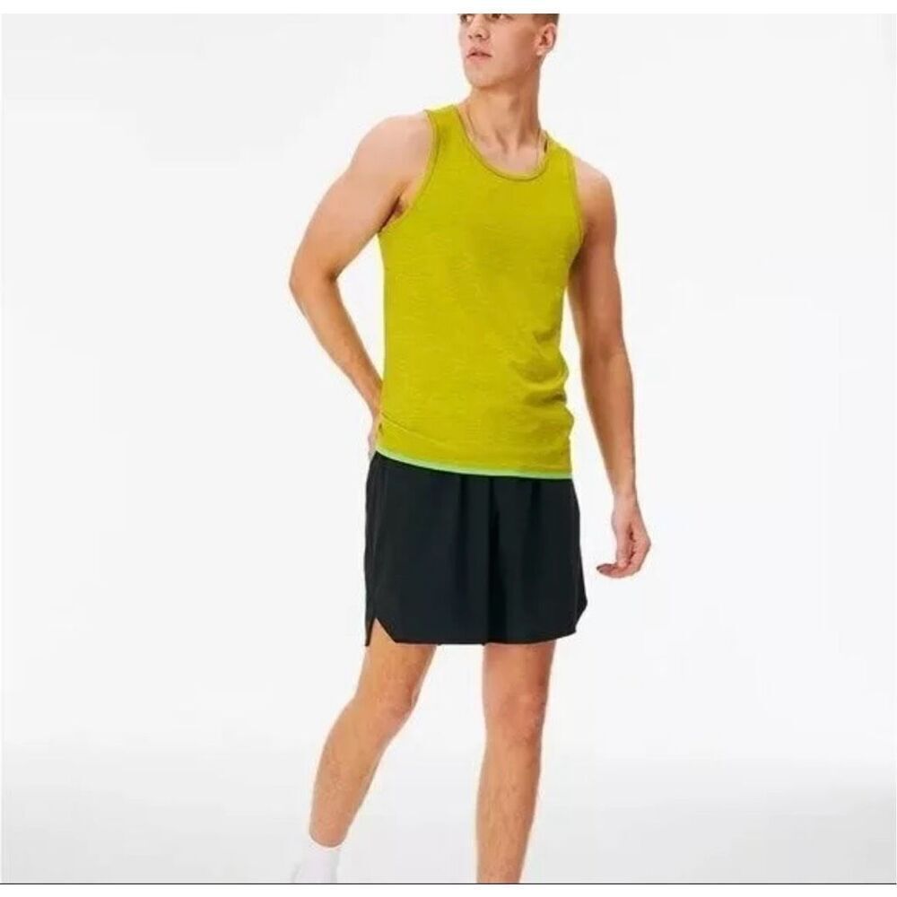 Outdoor Voices Mens Seamless Pique Tank Size Large NWT Green Apple Workout Runni
